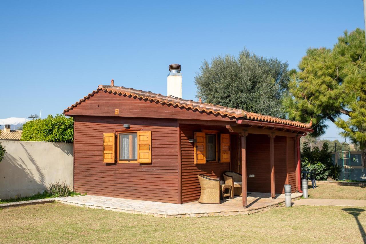 Aliki Guest House Aigio Extérieur photo