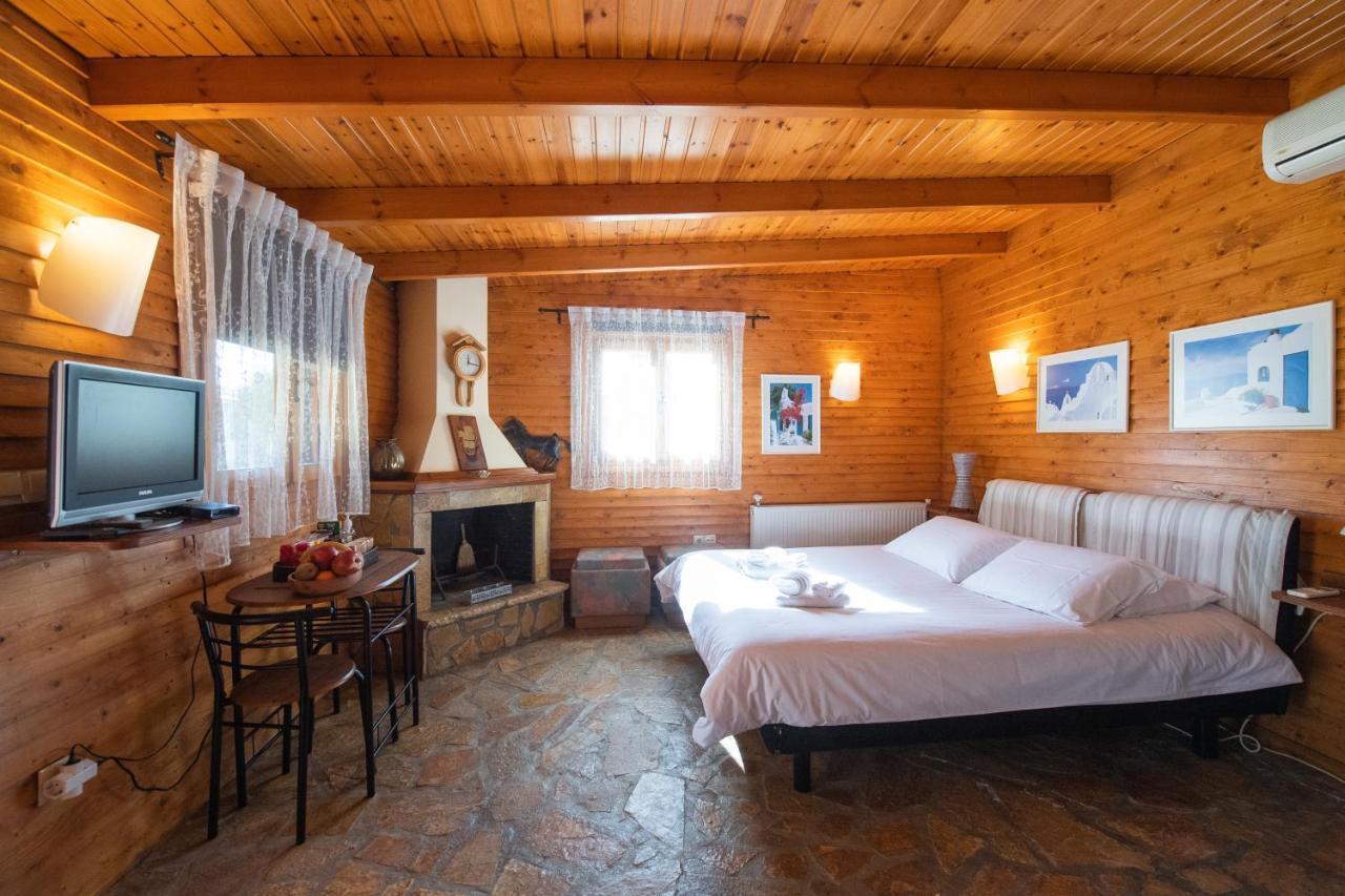 Aliki Guest House Aigio Extérieur photo